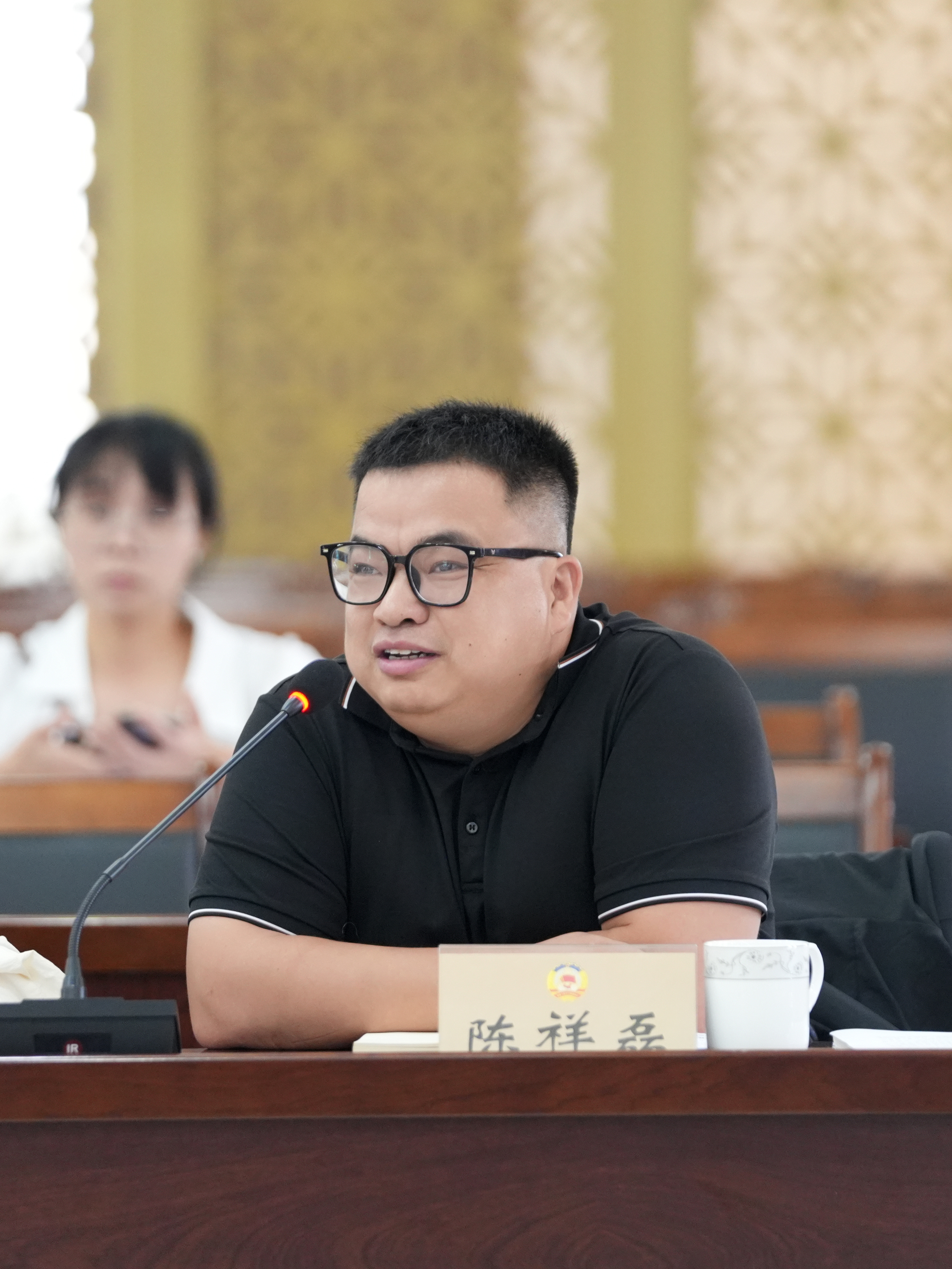 活动中,县科技局就"坚持科技 品牌推动大健康产业发展"工作情况进行